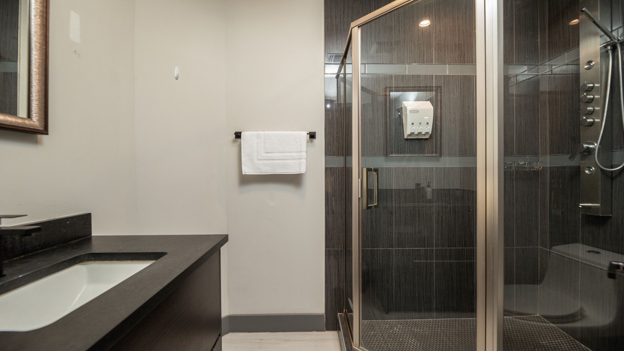 Photo of Bathroom in Alhambra
