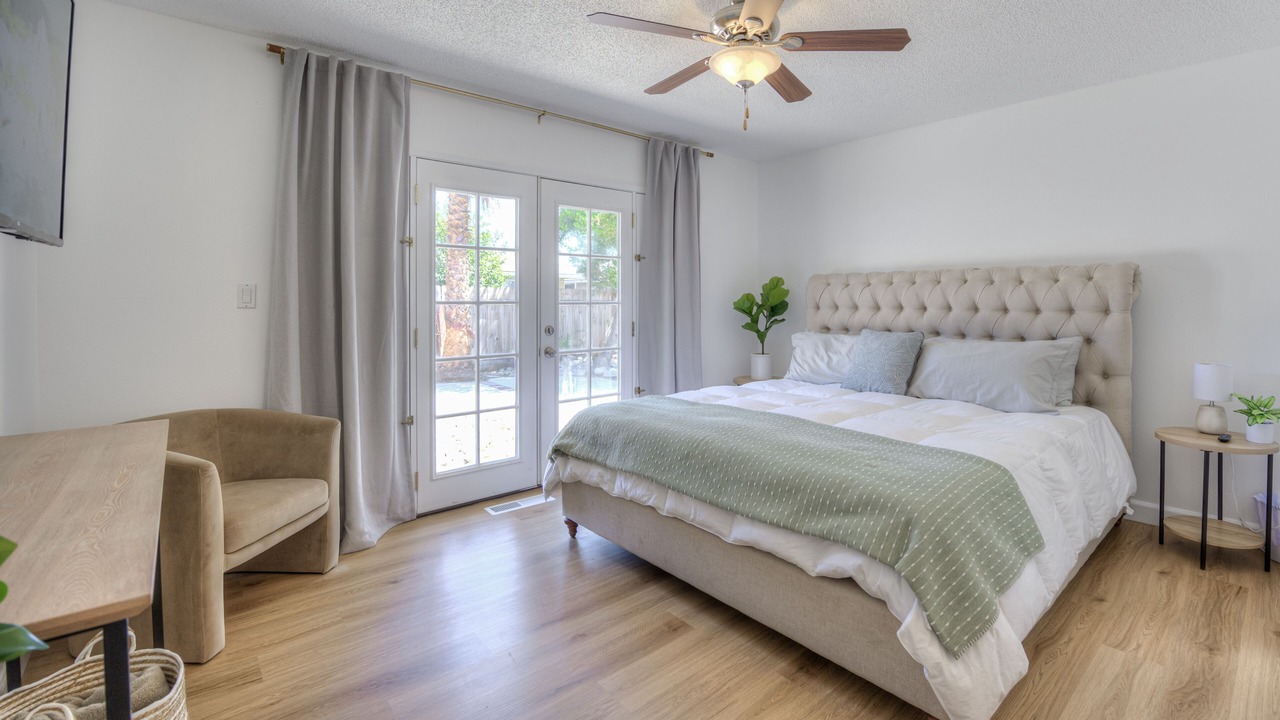 Photo of Bedroom in Raisin