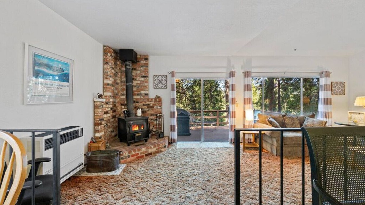Photo of Livingroom in Twain Harte