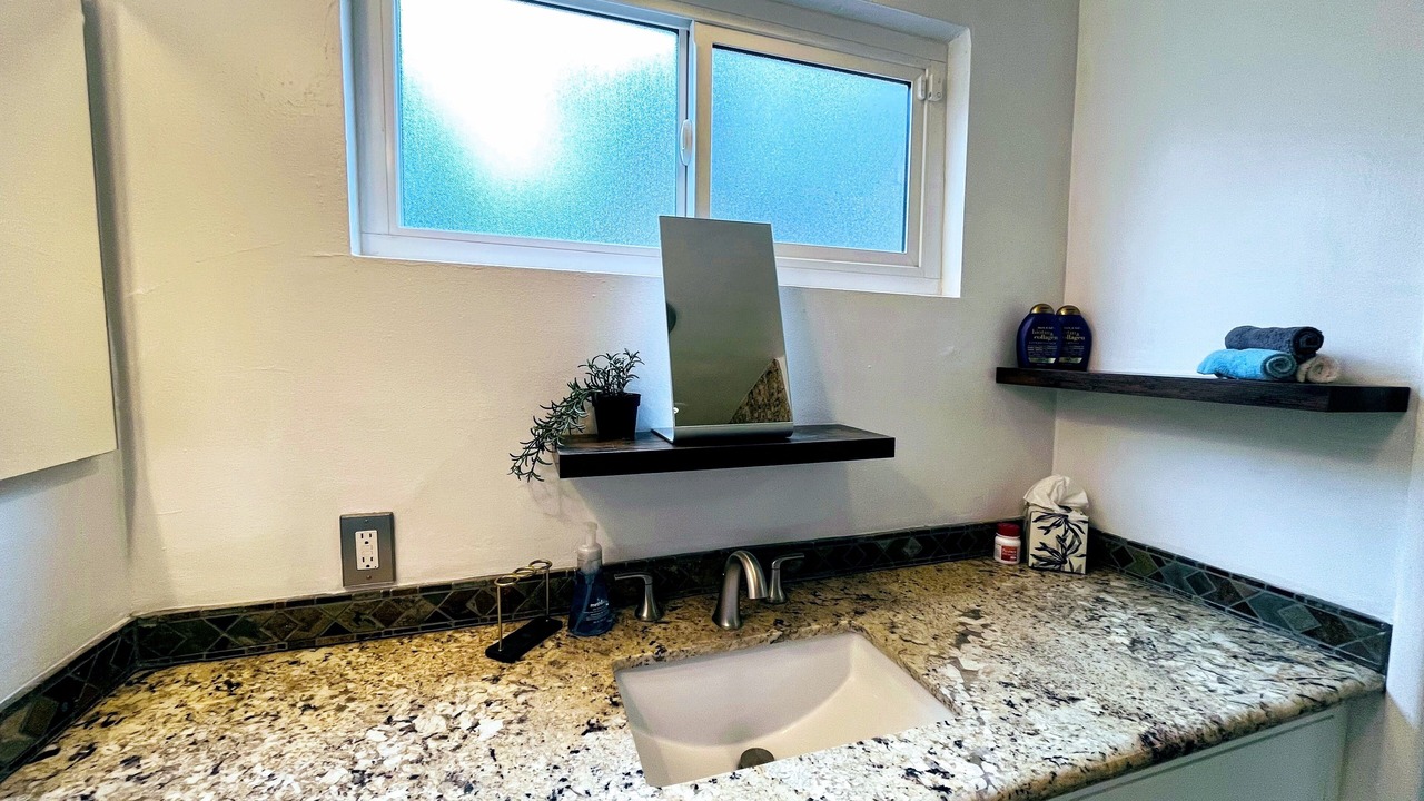 Photo of Bathroom in Harbor