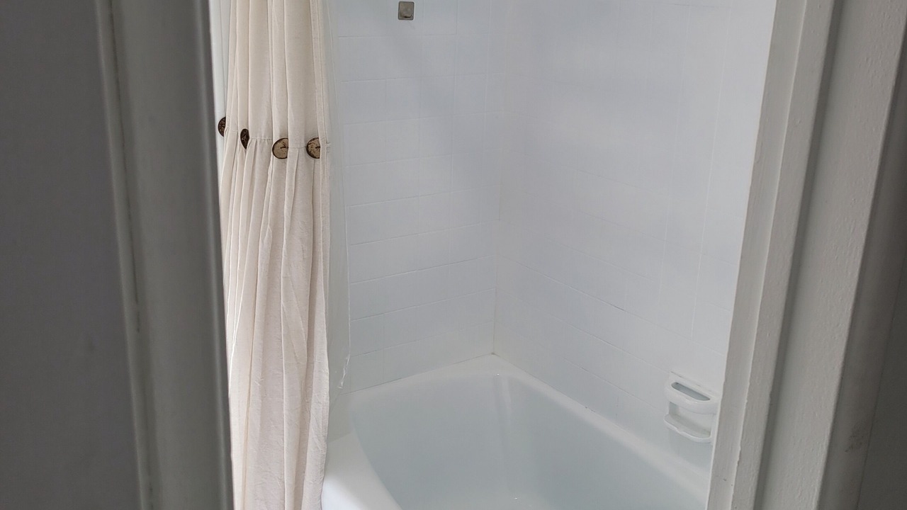 Photo of Bathroom in Harbor
