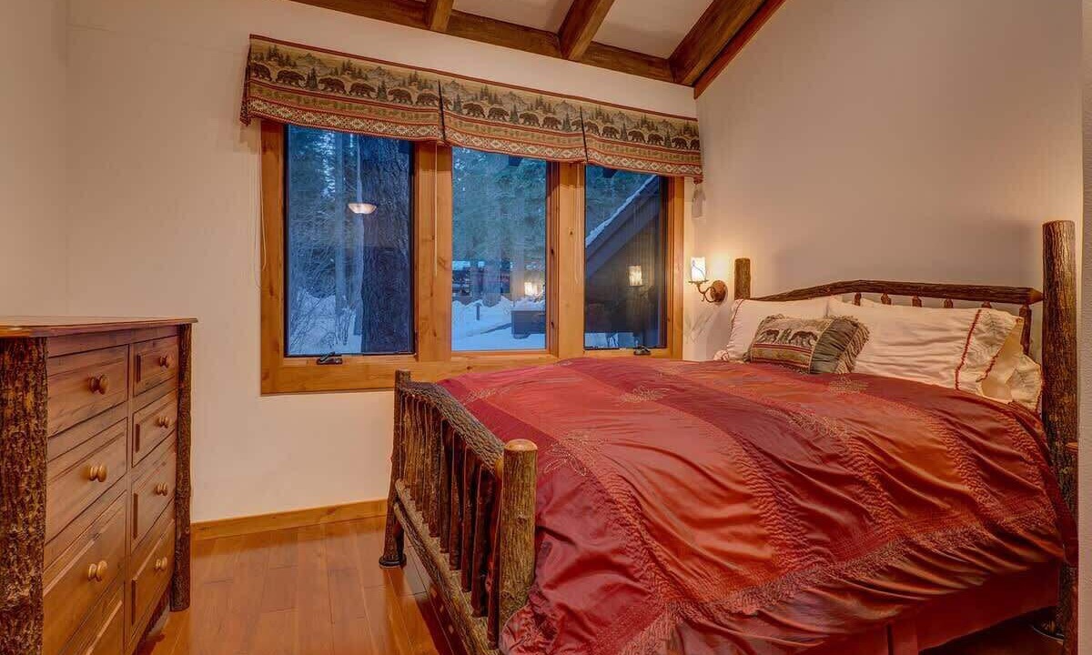 Photo of Bedroom in Dollar Point