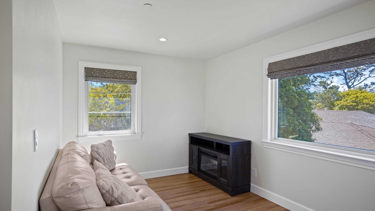 Photo of Livingroom in Northeast Carmel