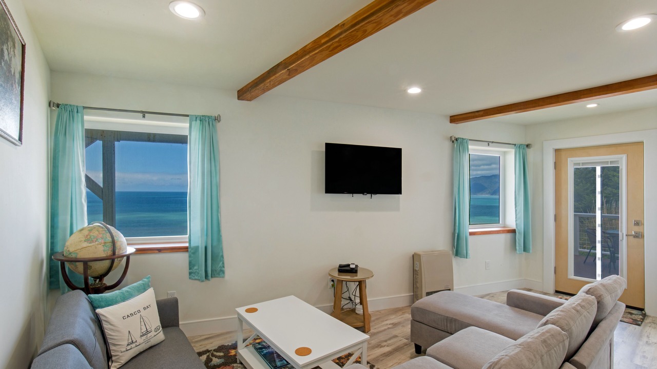 Photo of Livingroom in Shelter Cove