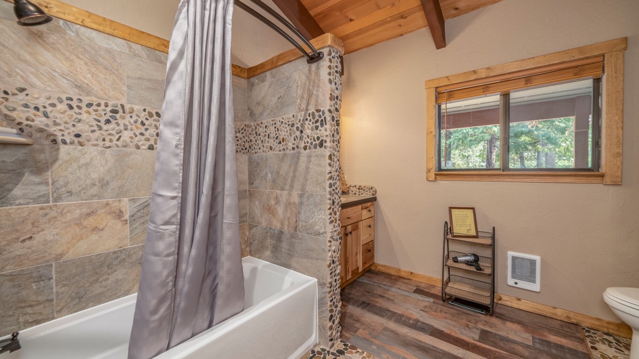 Photo of Bathroom in Dorrington