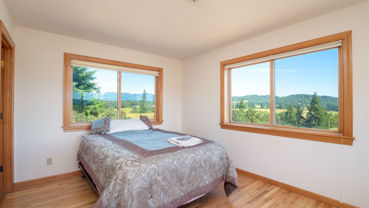 Photo of Bedroom in Oakland
