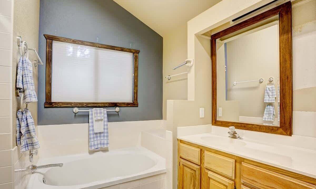 Photo of Bathroom in Plumas Eureka Estates