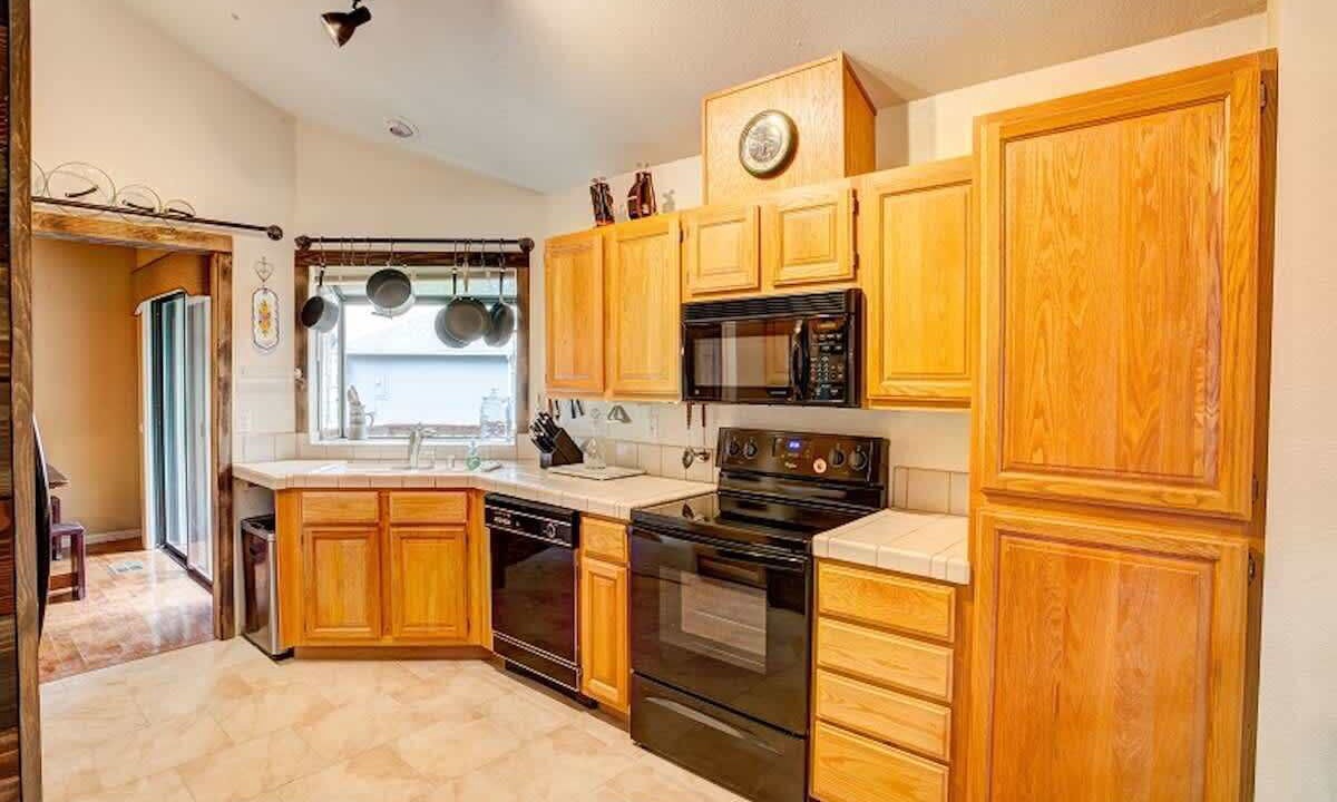 Photo of Kitchen in Plumas Eureka Estates