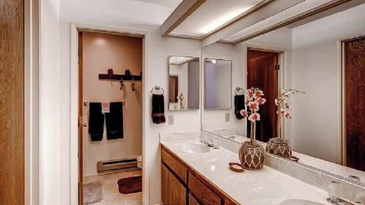 Photo of Bathroom in Plumas Eureka Estates