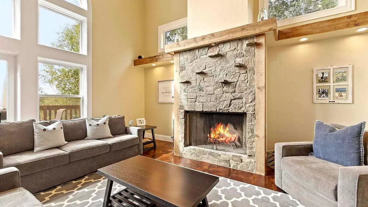 Photo of Livingroom in Twain Harte