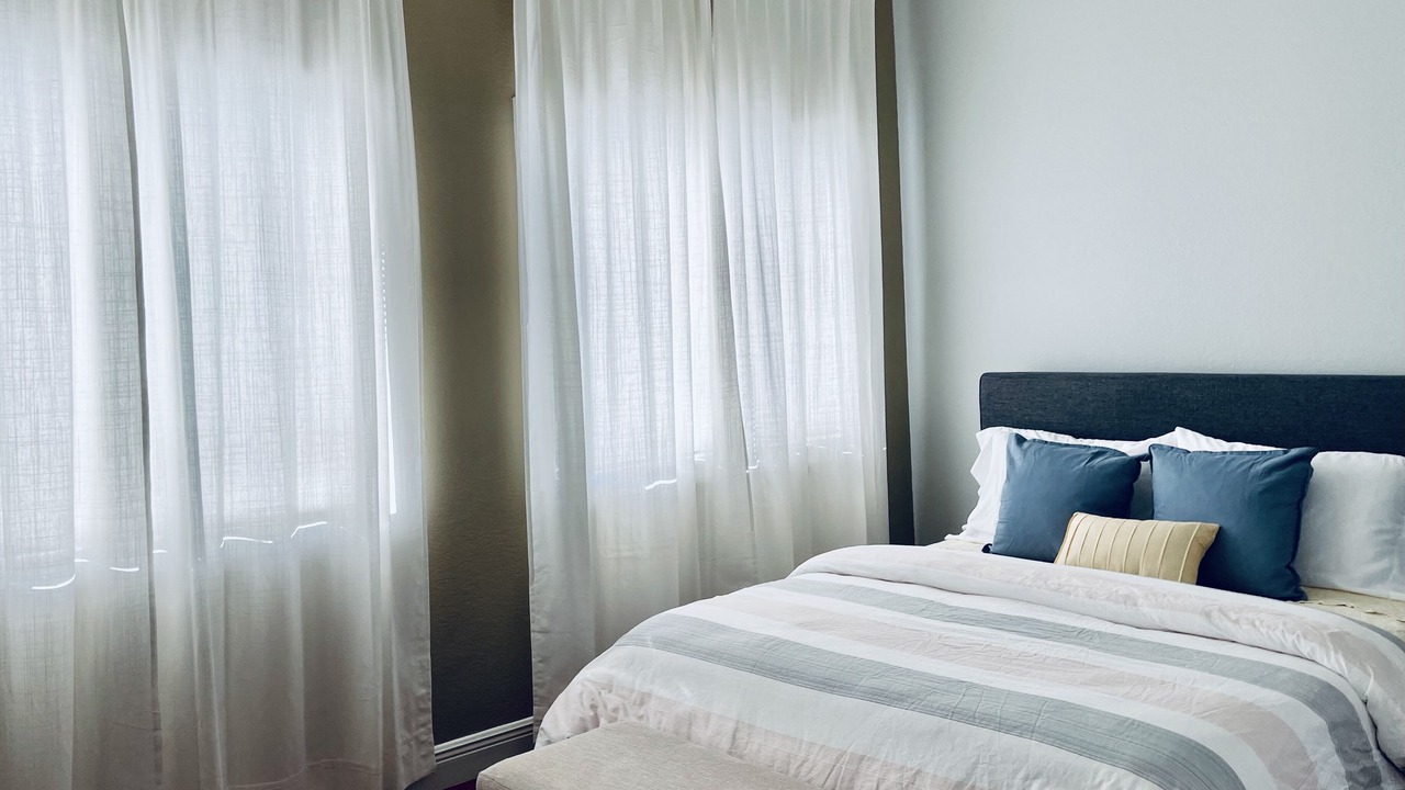 Photo of Bedroom in Oakland