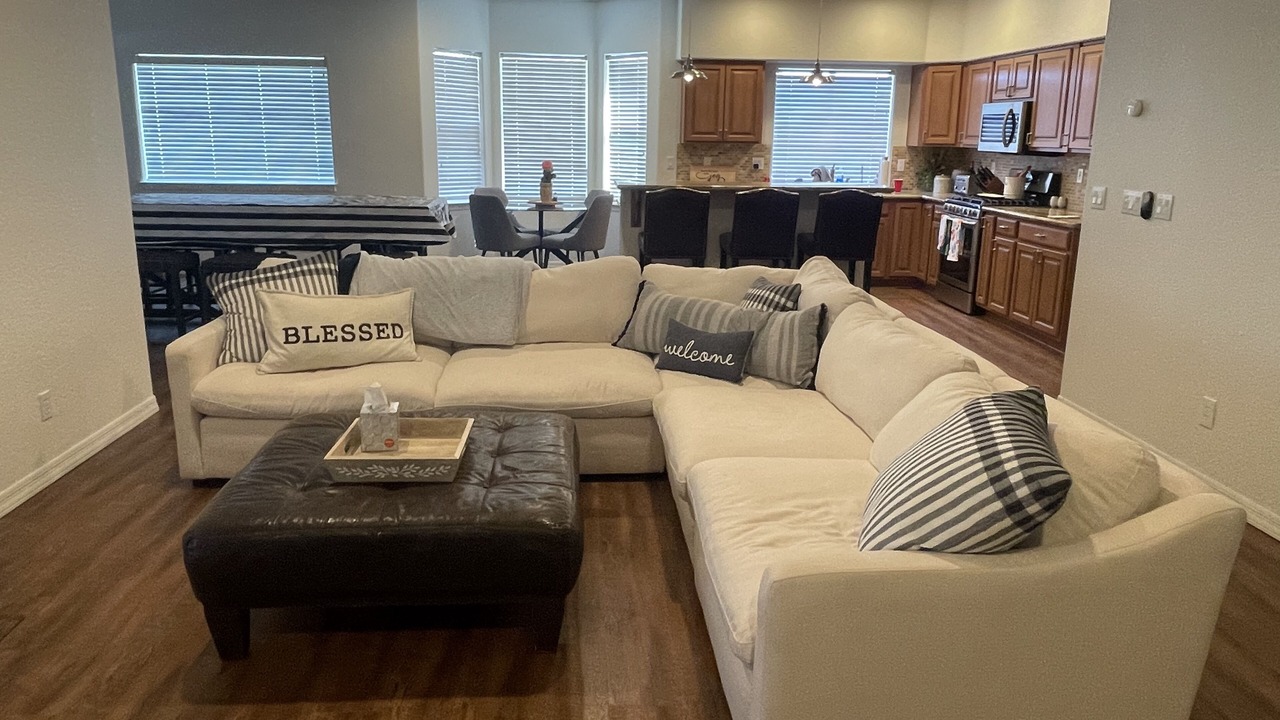 Photo of Livingroom in Sunridge Estates