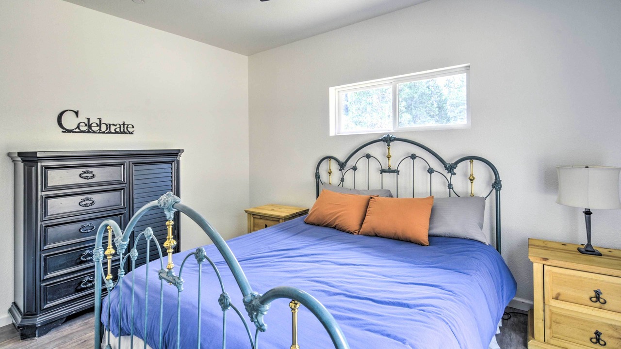 Photo of Bedroom in Lake Almanor West