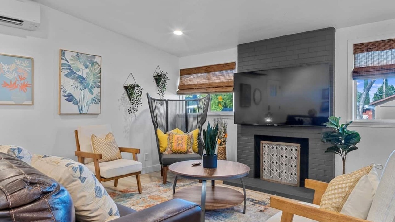 Photo of Livingroom in Sacramento