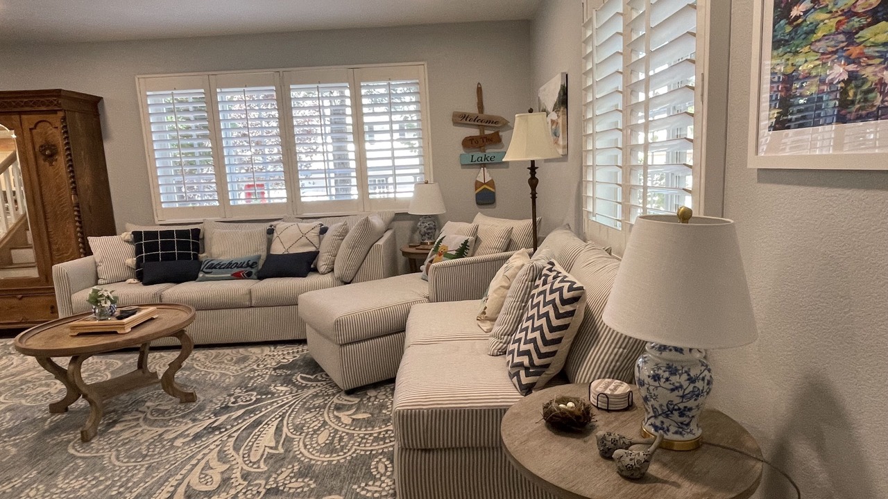 Photo of Livingroom in Cedar Glen