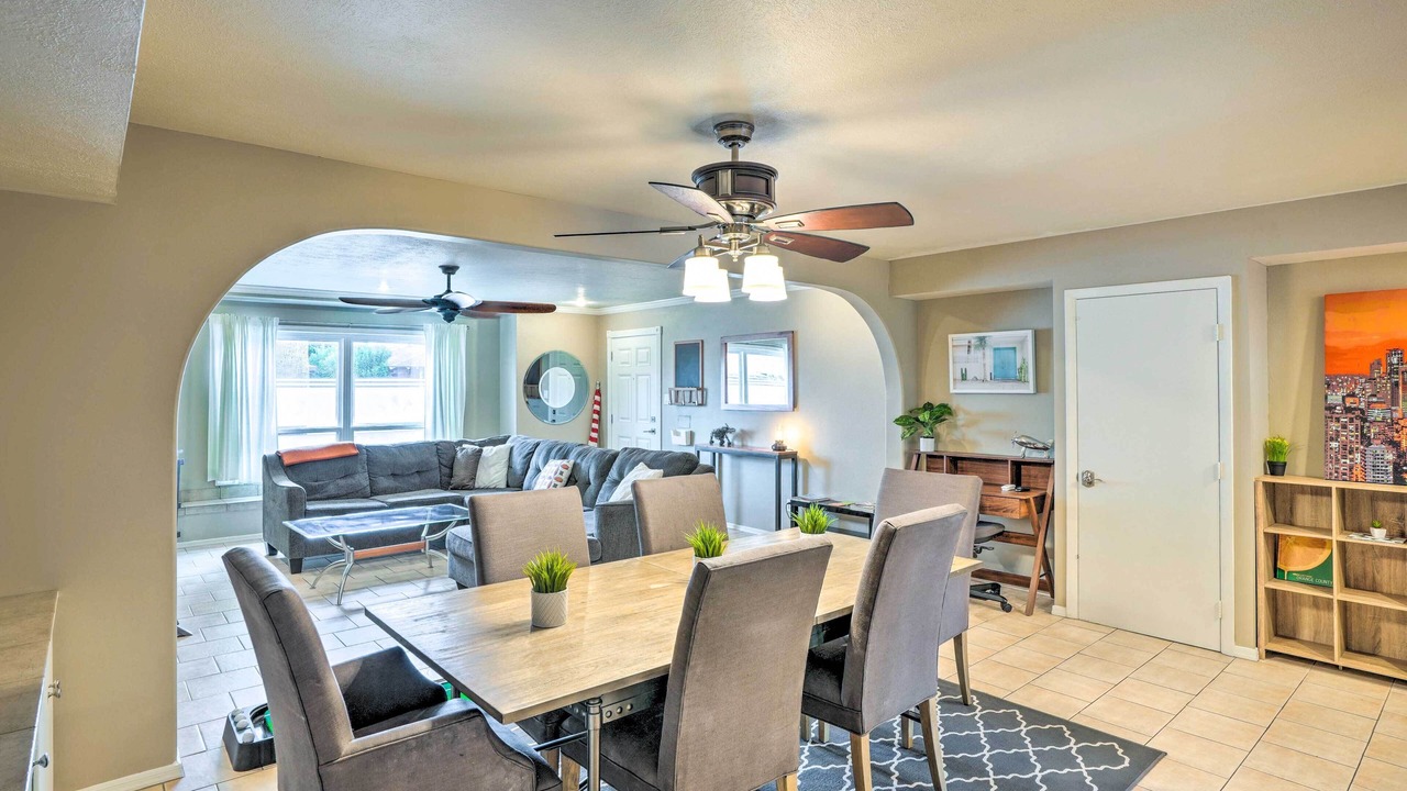 Photo of Livingroom in Scottsdale Estates Nine