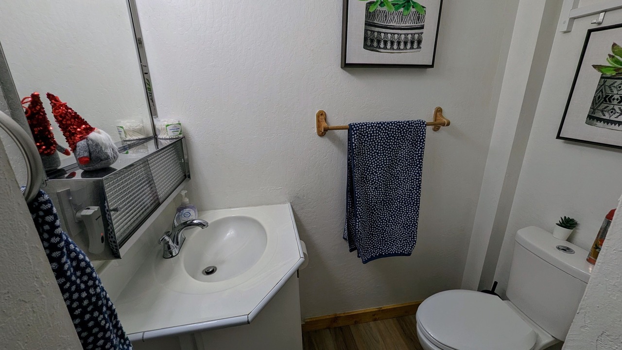 Photo of Bathroom in Pinecrest
