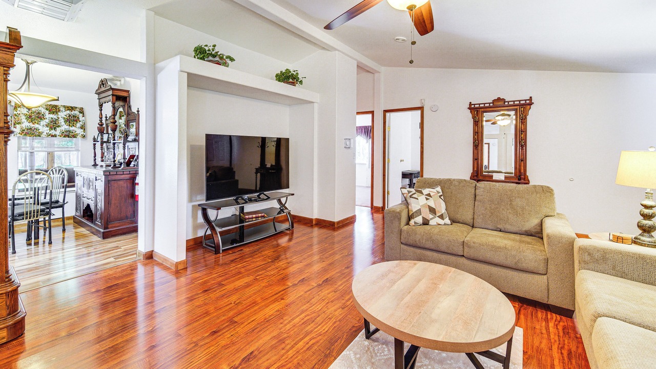Photo of Livingroom in Redding