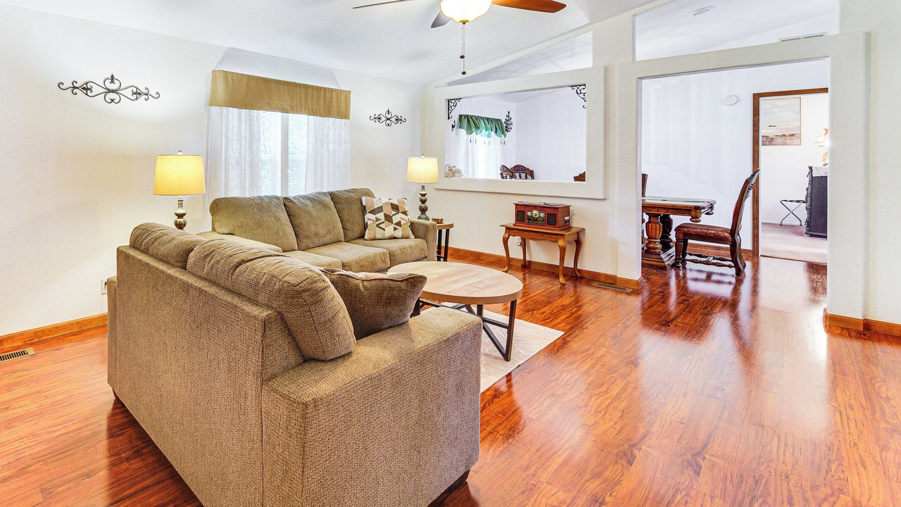 Photo of Livingroom in Redding