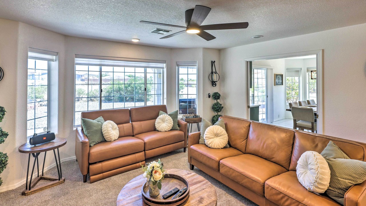 Photo of Livingroom in Sunridge Estates