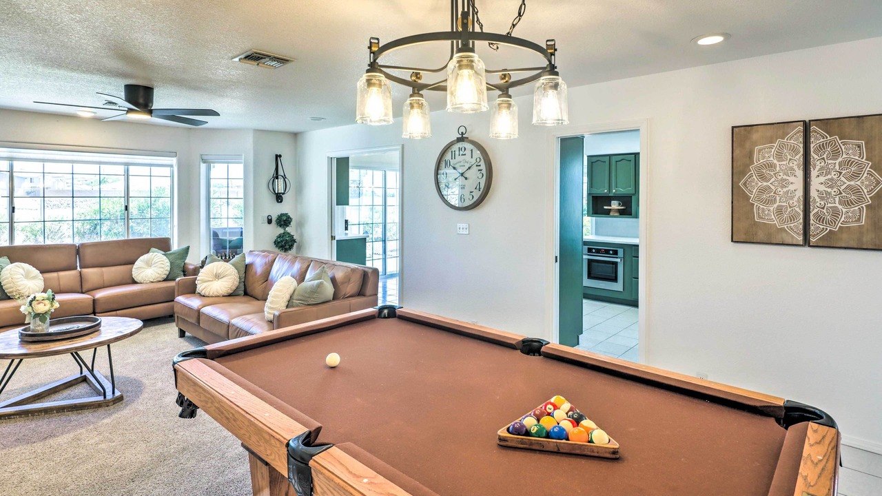 Photo of Livingroom in Sunridge Estates