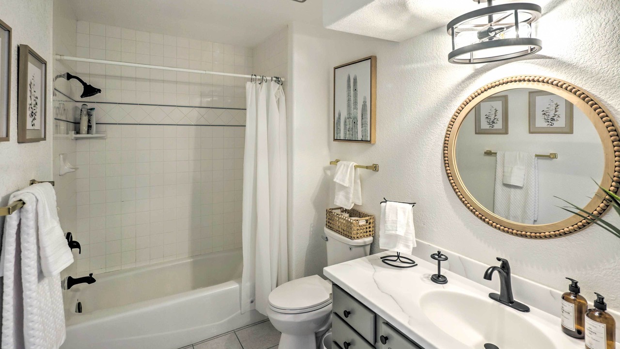 Photo of Bathroom in Sunridge Estates