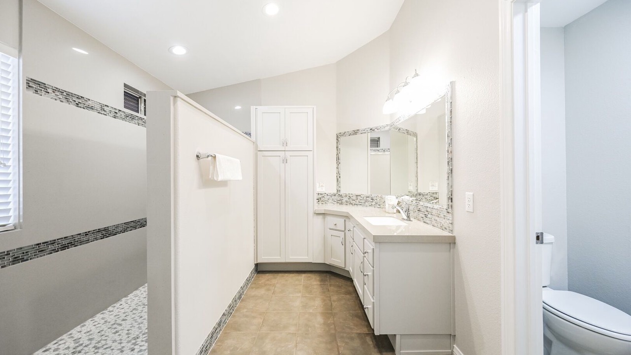 Photo of Bathroom in Highland Hills