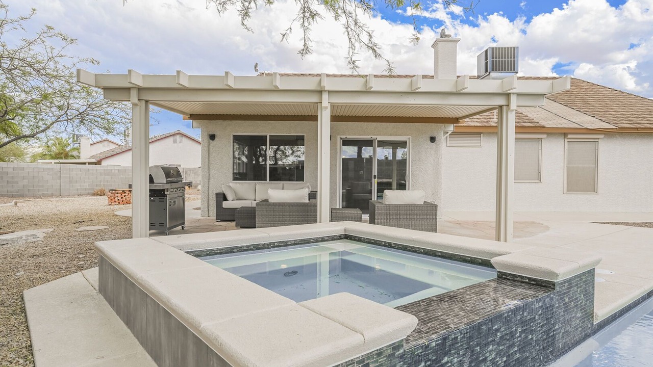 Photo of Outdoor in Highland Hills