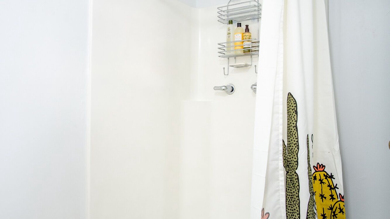 Photo of Bathroom in North Oak Park