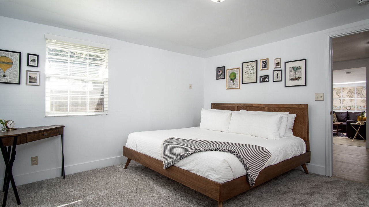 Photo of Bedroom in North Oak Park