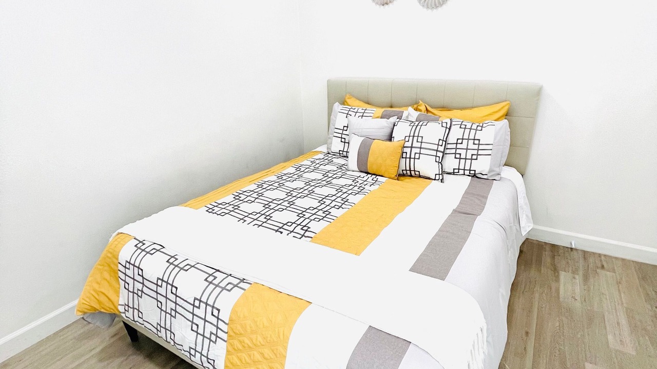 Photo of Bedroom in Duarte