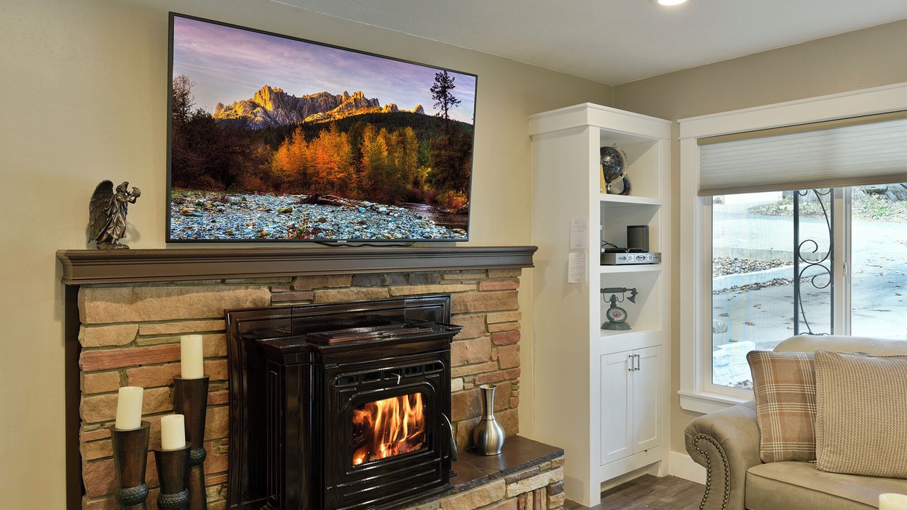 Photo of Bedroom in Dunsmuir