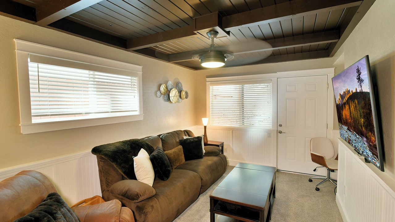 Photo of Bedroom in Dunsmuir