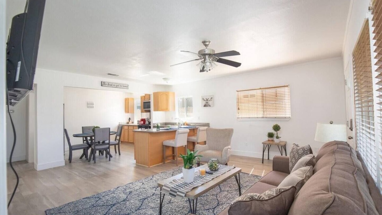 Photo of Livingroom in West Sacramento