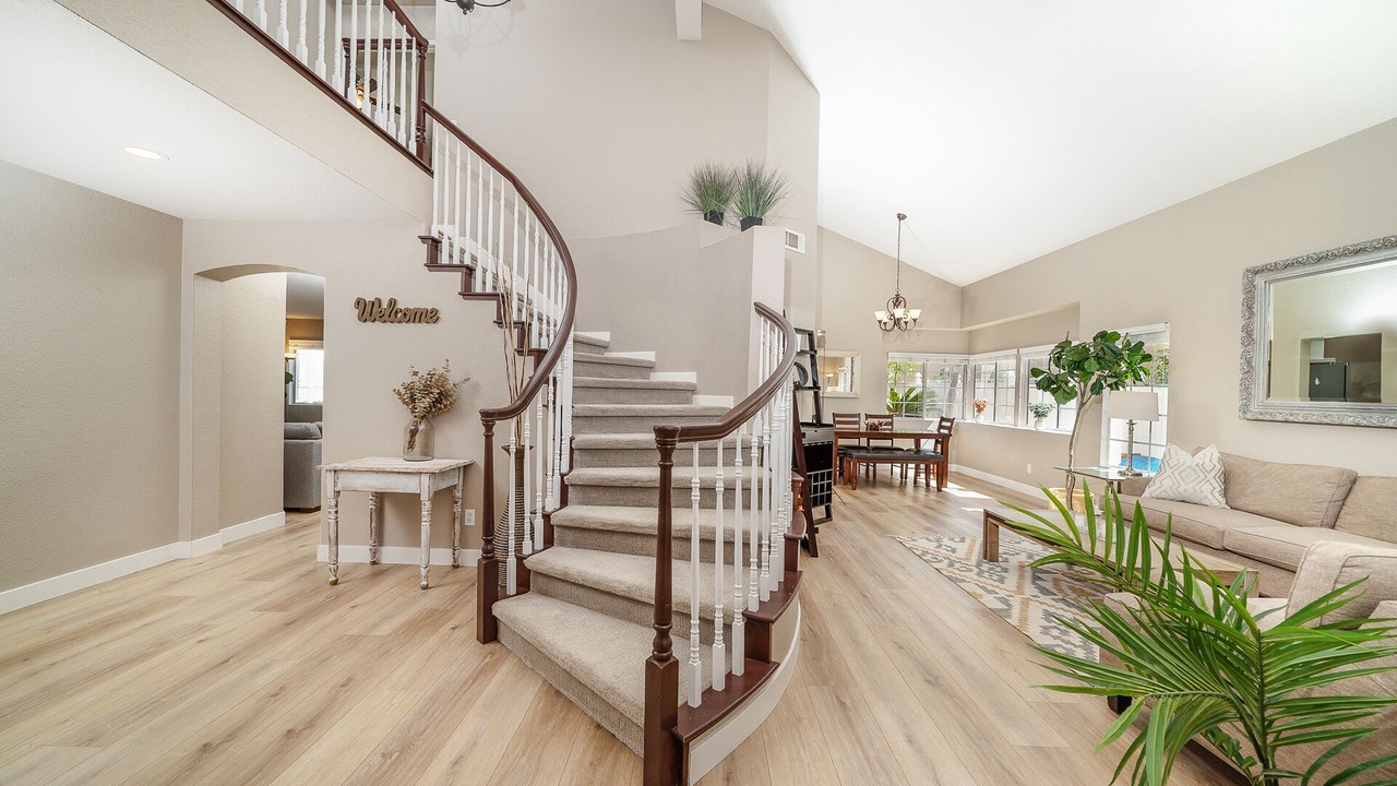 Photo of Livingroom in Vista