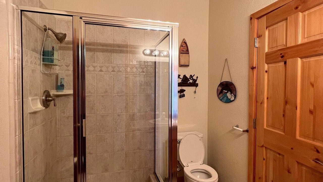 Photo of Bathroom in Oak Shores