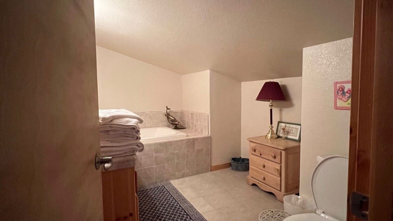 Photo of Bathroom in Oak Shores