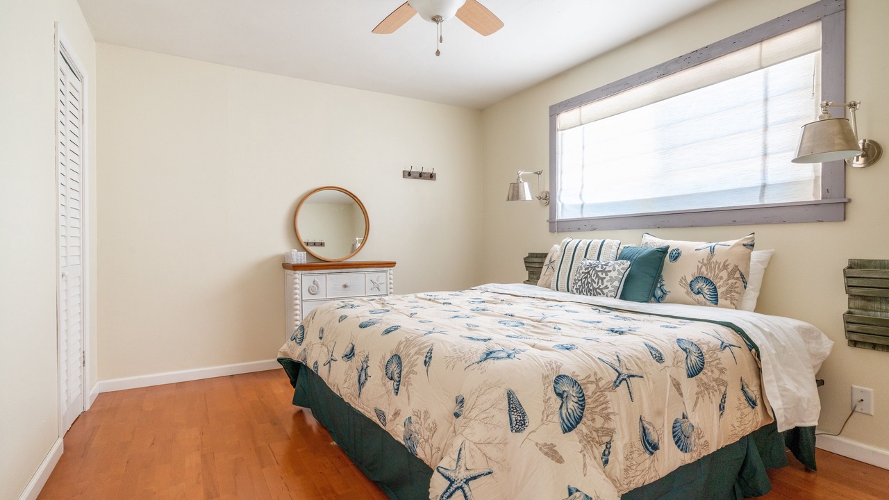 Photo of Bedroom in Shell Beach