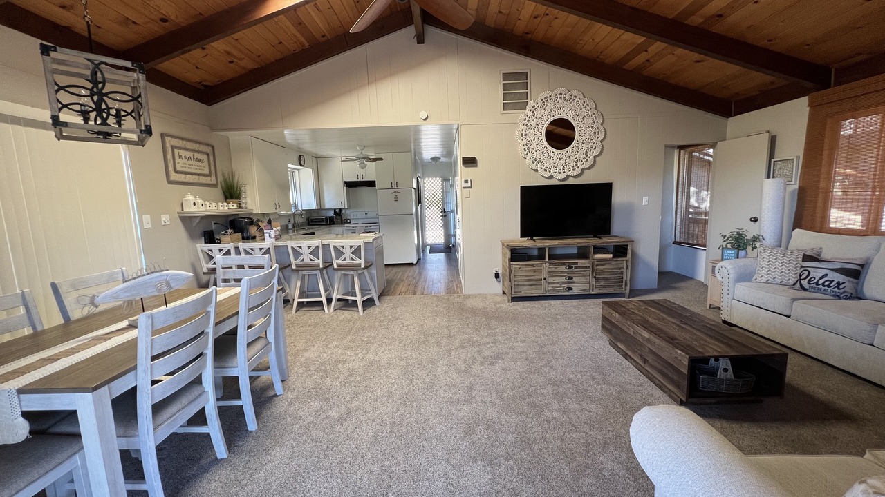 Photo of Livingroom in Oak Shores