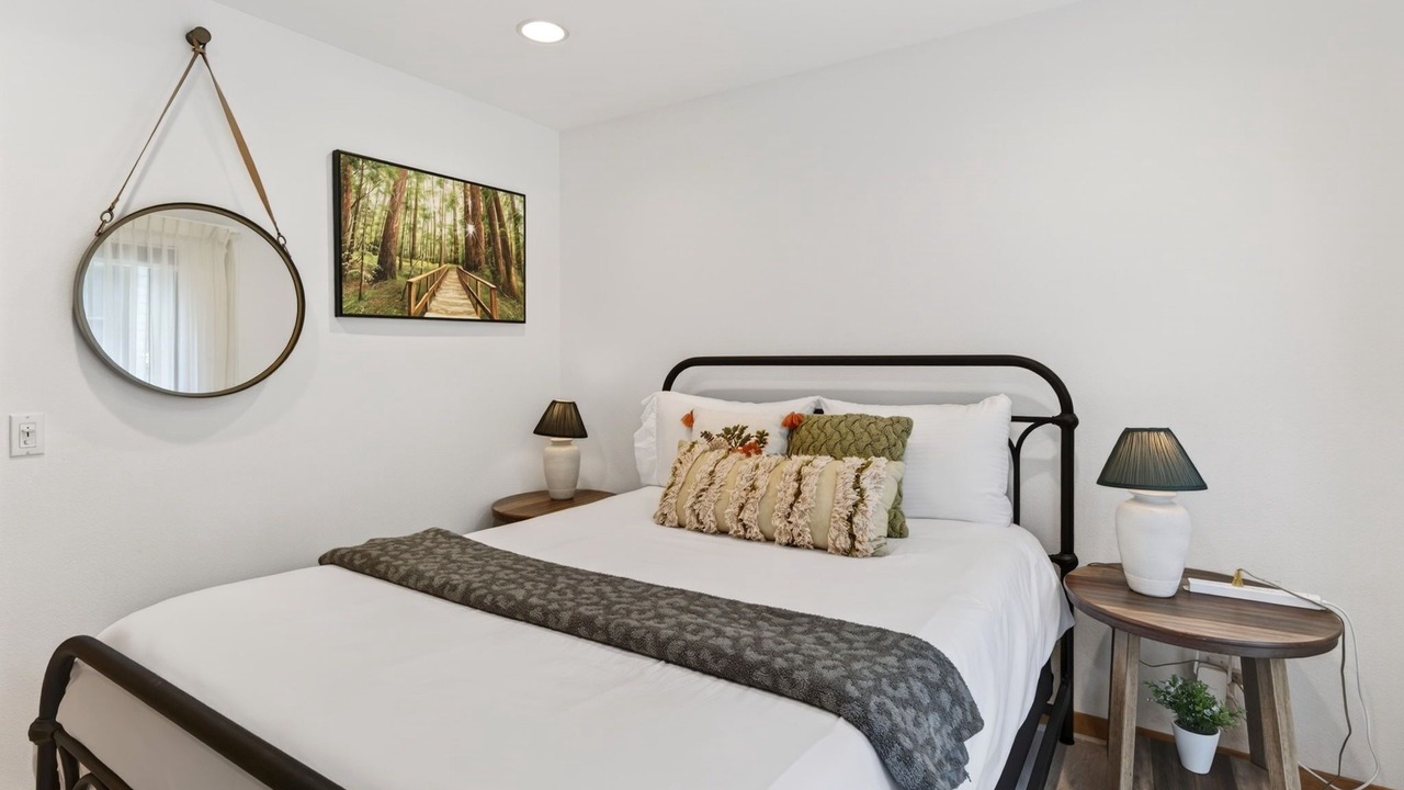 Photo of Bedroom in Gualala