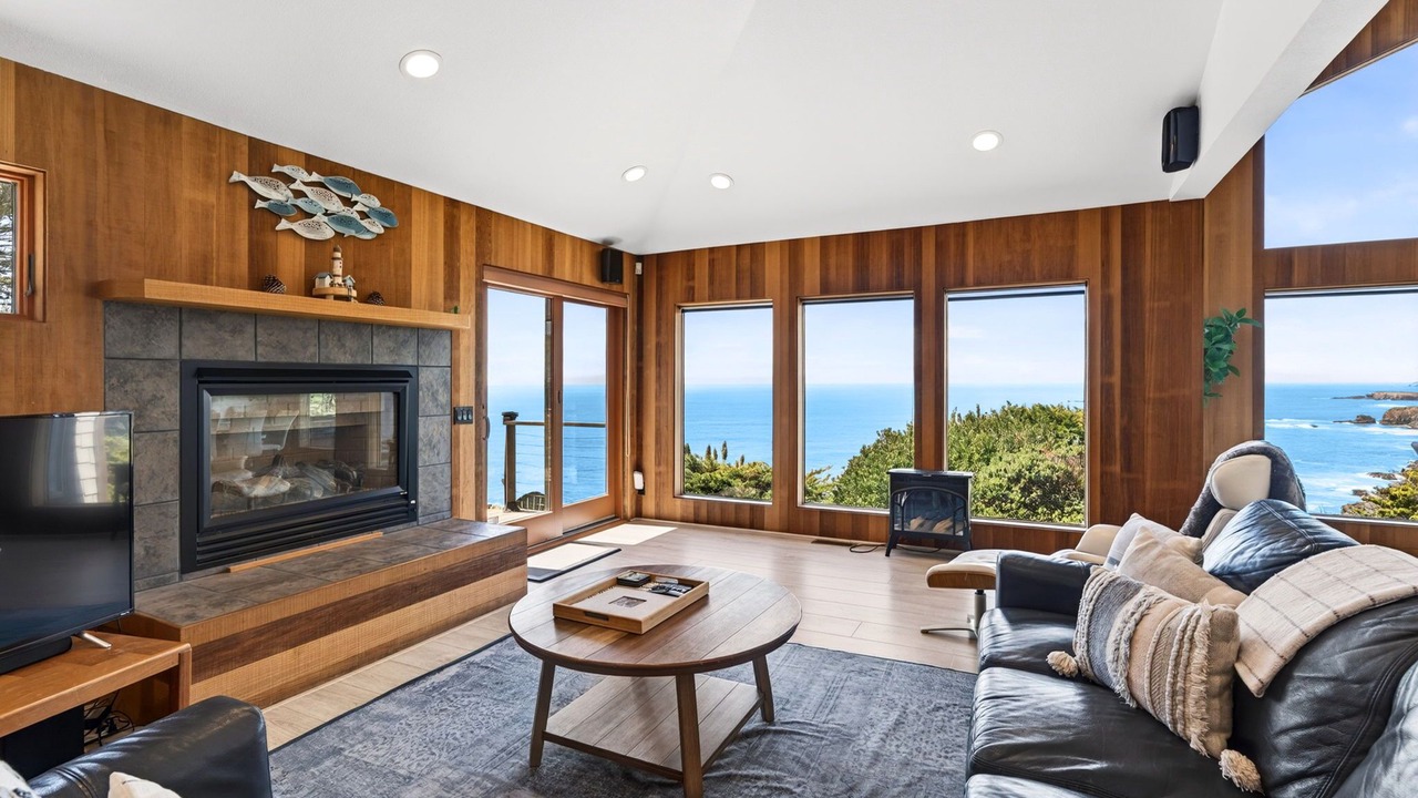 Photo of Livingroom in Gualala