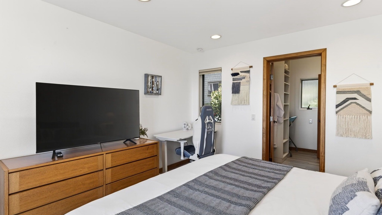 Photo of Bedroom in Gualala