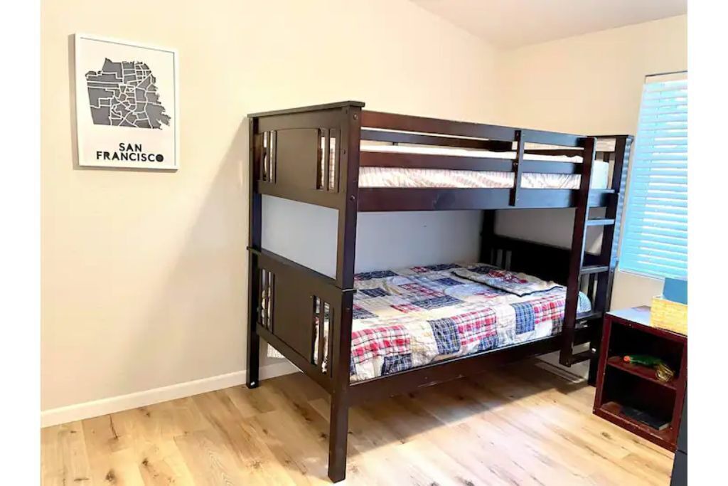Photo of Bedroom in Groveland