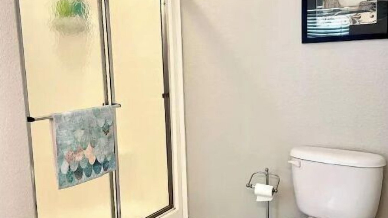 Photo of Bathroom in Groveland