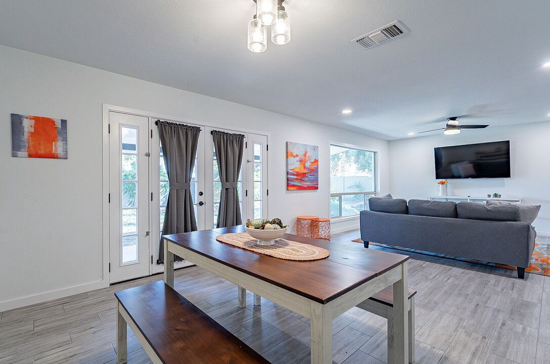 Photo of Livingroom in Cox Heights