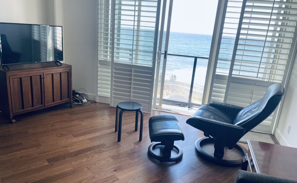 Photo of Livingroom in Village of La Jolla