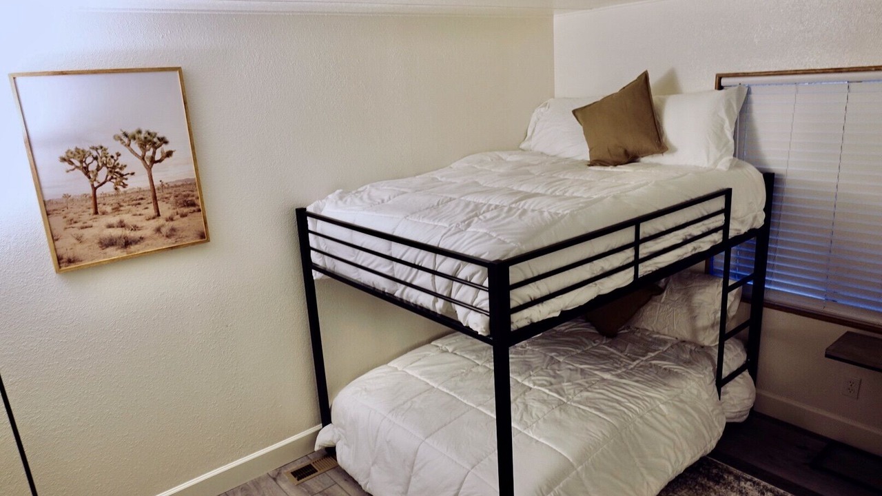 Photo of Bedroom in Holiday Shores