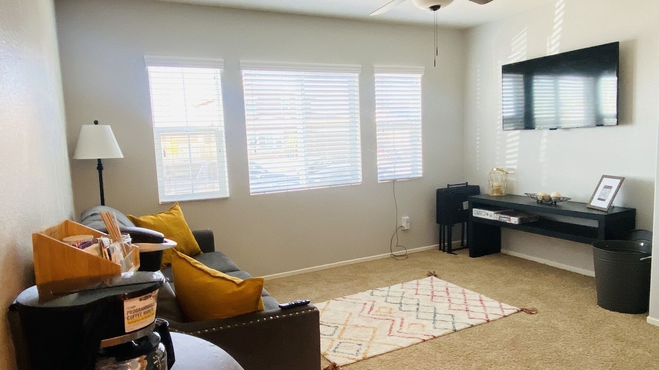 Photo of Livingroom in Victorville