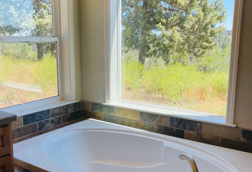 Photo of Bathroom in Klamath Falls