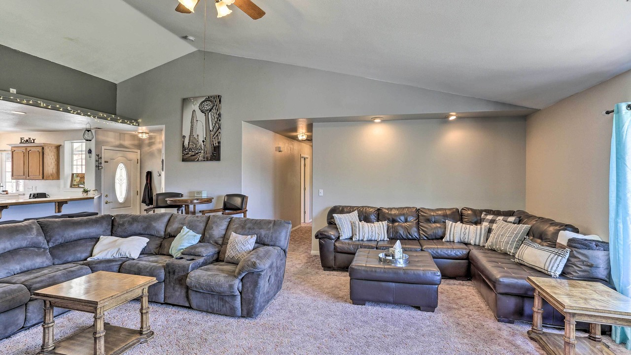 Photo of Livingroom in Weaverville